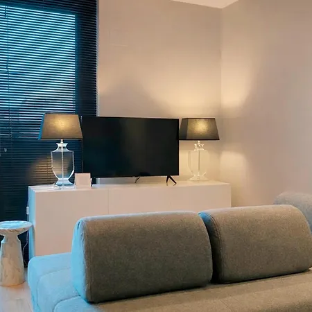 Barcelona Mediterranean Apartments-2